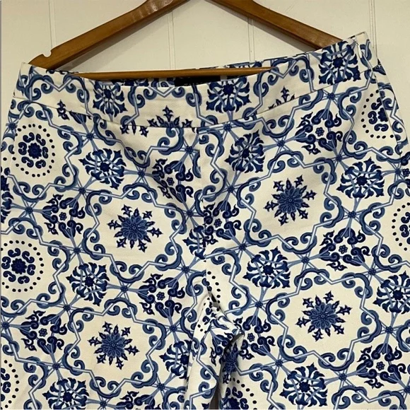 Talbots Blue White Porcelain Tile Print Cropped Ankle Pants Stretch Slim Fit XL - Picture 12 of 13